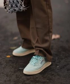 AUTRY LOW SNEAKER 80s | Goat Shell